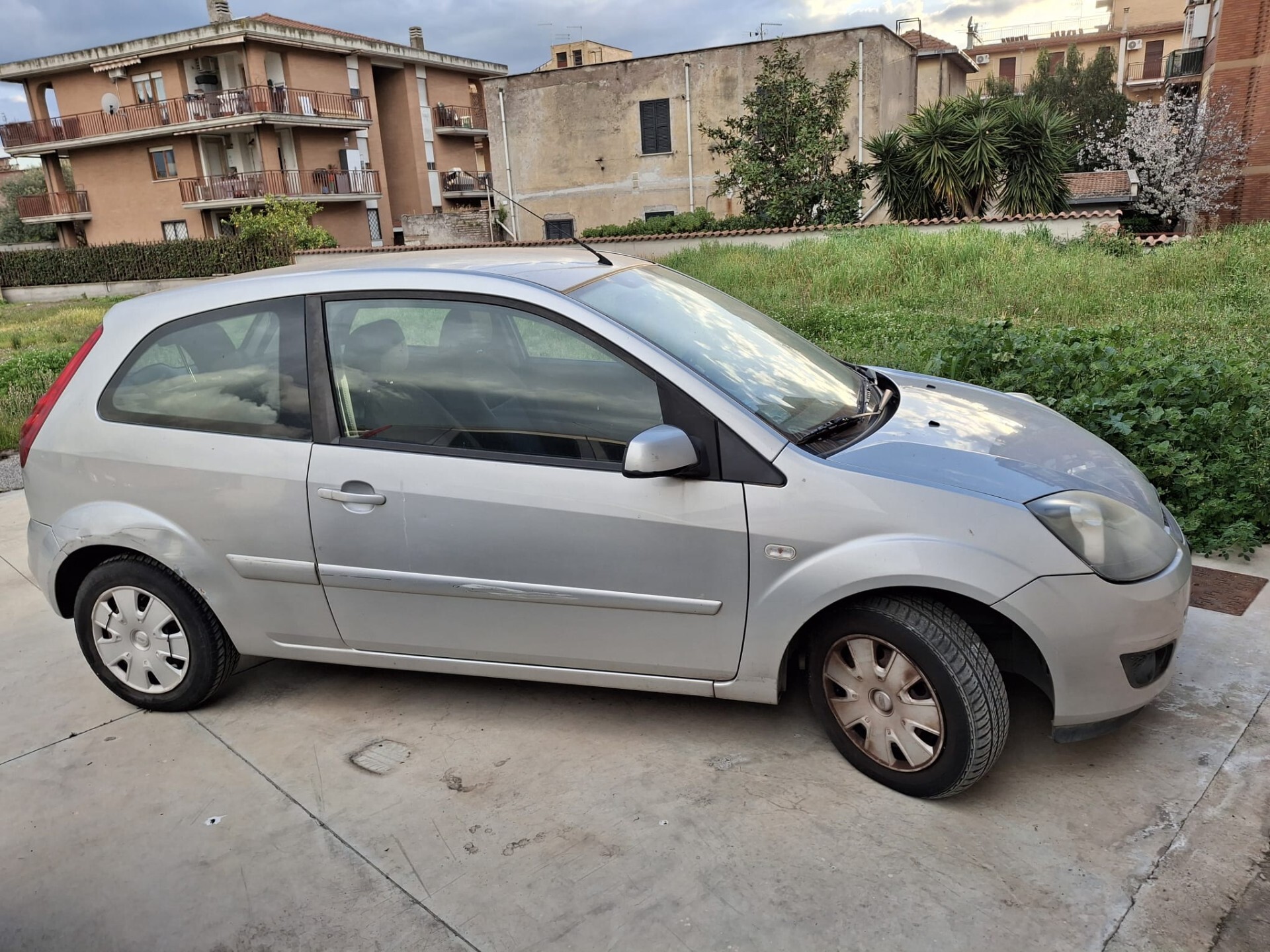 Ford Fiesta 1.4 TDCi 68CV 5 porte Titanium usata a Roma