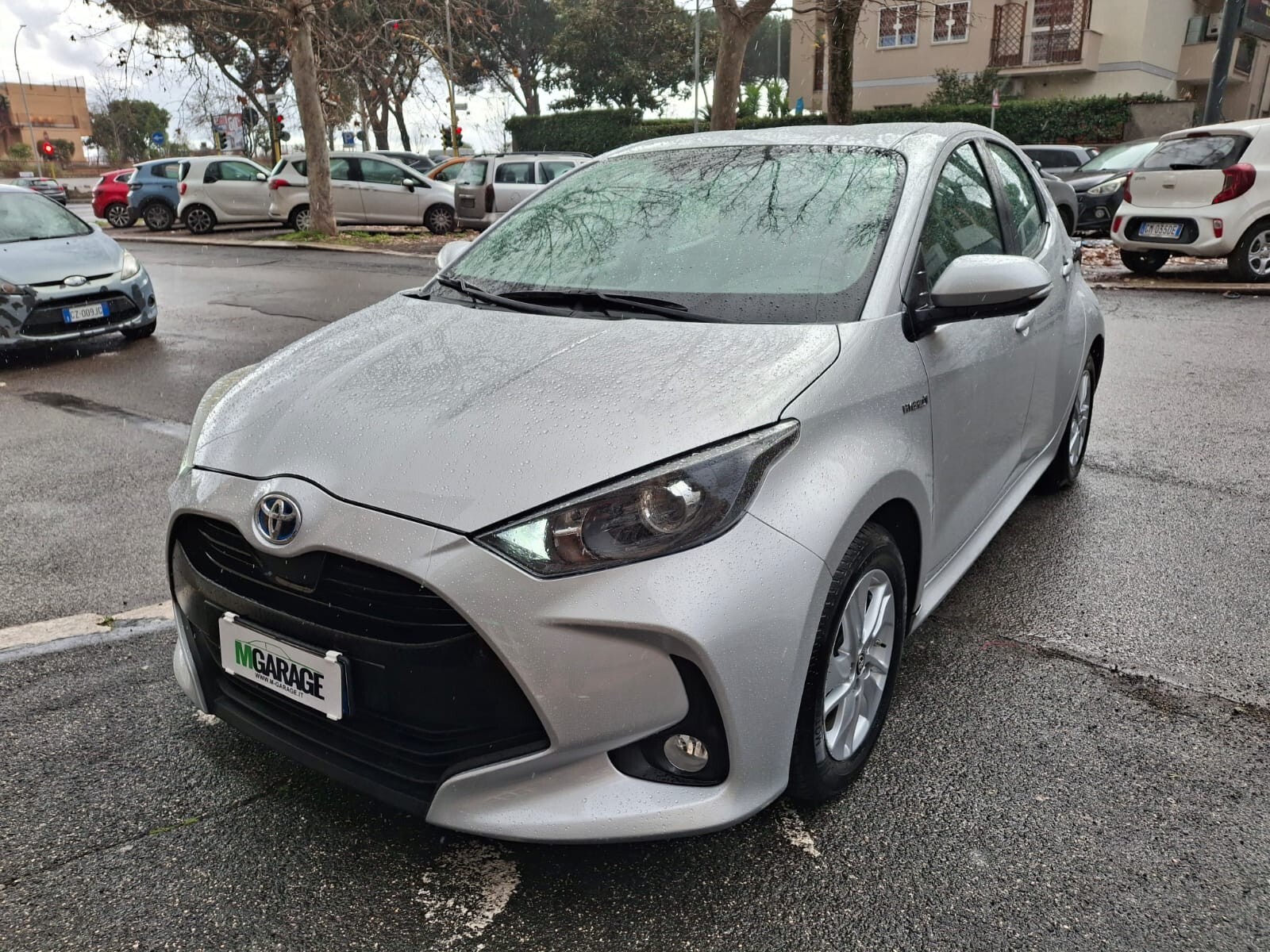 Toyota Yaris 1.5 Hybrid 5 porte Business foto 1