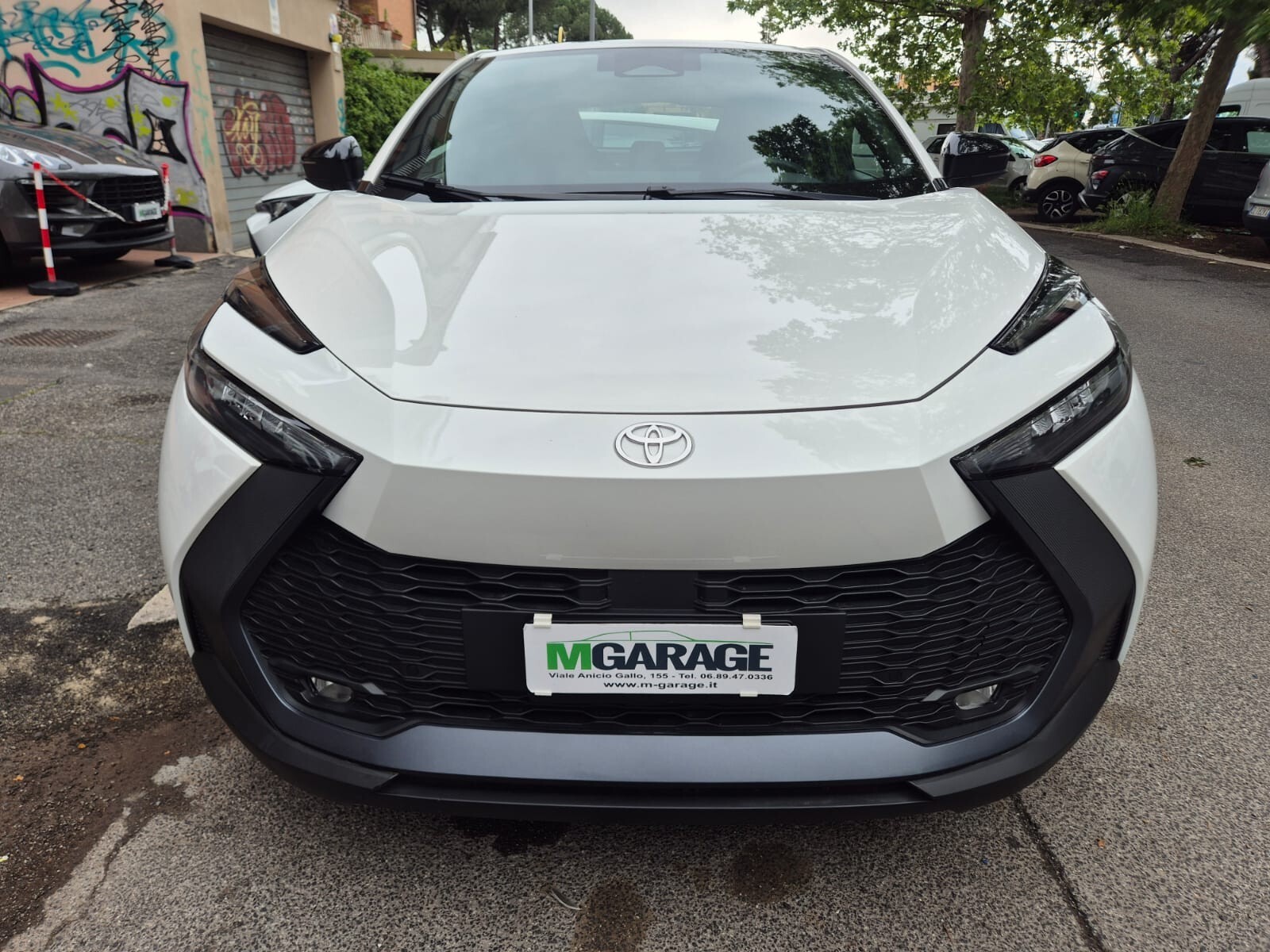 Toyota C-HR 1.8 HV Active foto 1