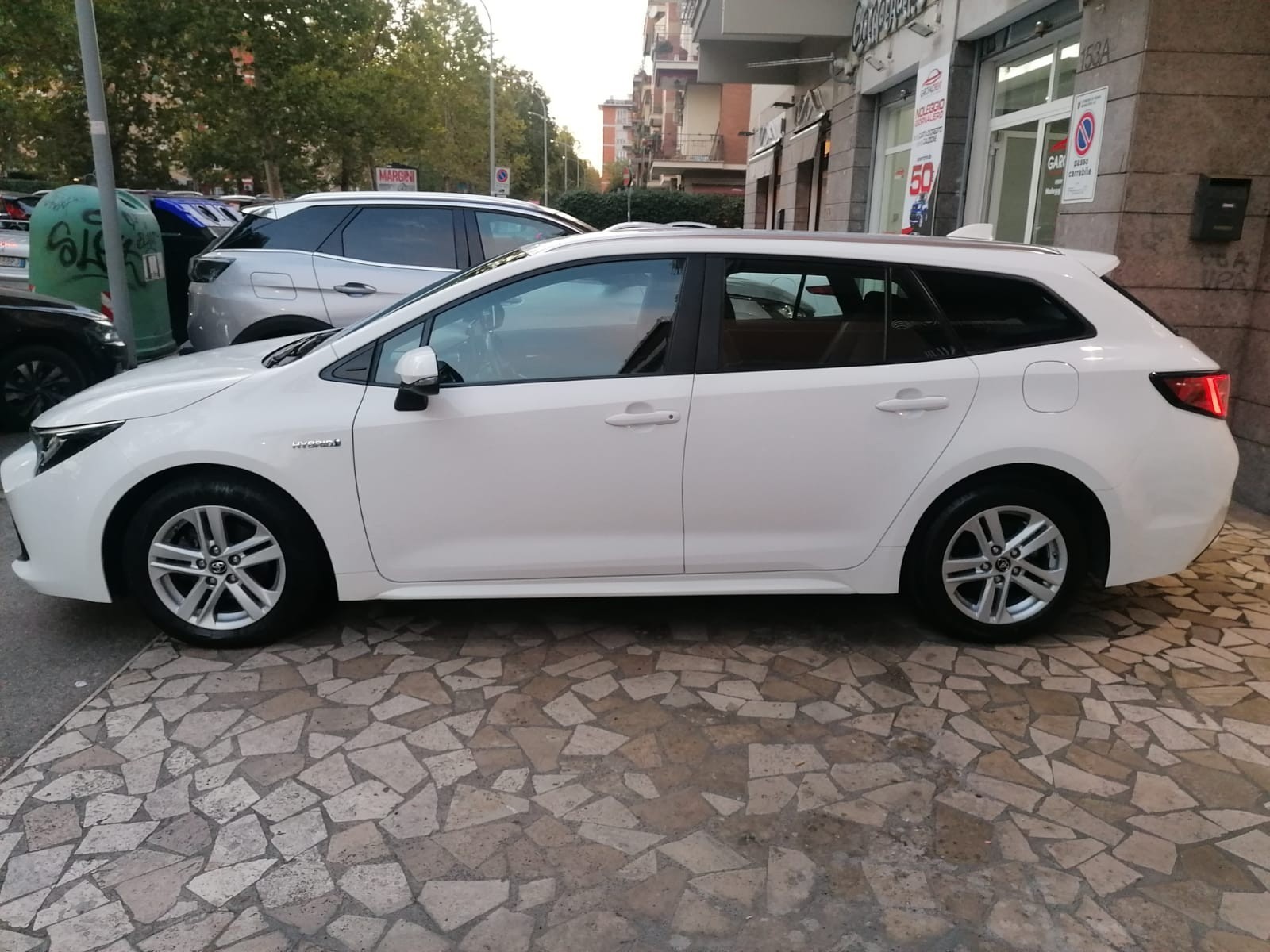 Toyota Corolla TS 1.8 Hybrid Business NO OBBL. FINANZ. foto 1