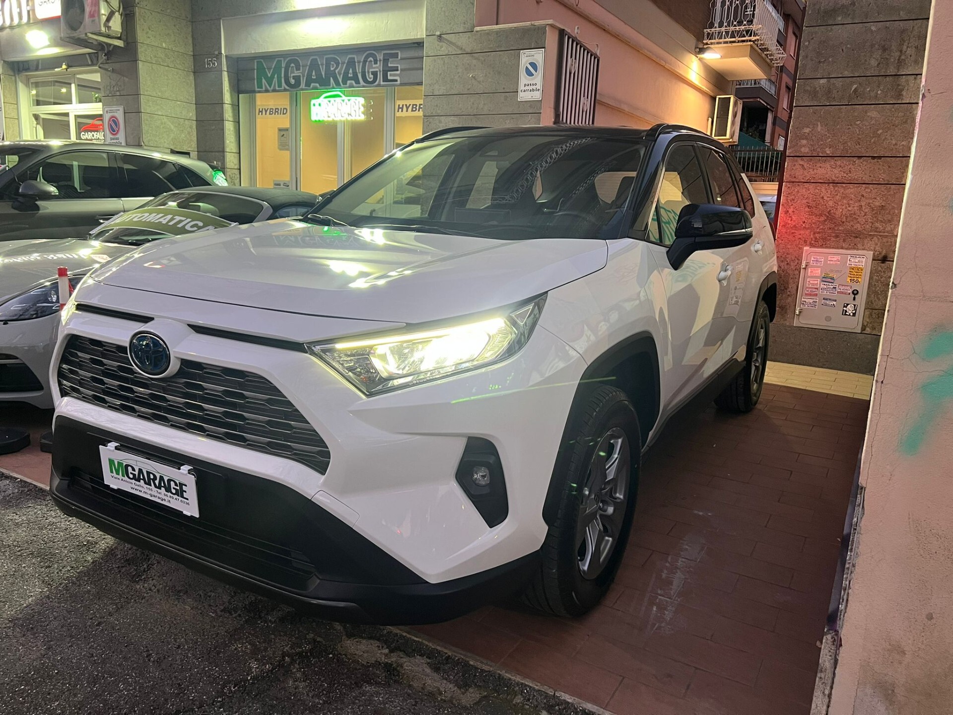 Toyota RAV 4 RAV4 2.5 HV (218CV) E-CVT 2WD Business foto 1